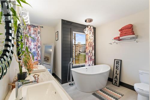 22 Phoenix Drive, Paradise, NL - Indoor Photo Showing Bathroom