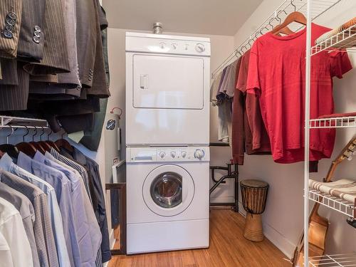 357-950 Rue Notre-Dame O., Montréal (Le Sud-Ouest), QC - Indoor Photo Showing Laundry Room