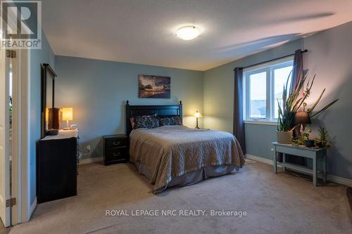 179 Classic Avenue, Welland (773 - Lincoln/Crowland), ON - Indoor Photo Showing Bedroom