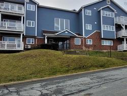 105 40 Chelton Woods Lane  Halifax, NS B3M 3V2