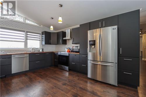 439 Paris Street, Sudbury, ON - Indoor Photo Showing Kitchen With Upgraded Kitchen