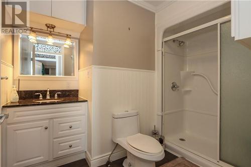 439 Paris Street, Sudbury, ON - Indoor Photo Showing Bathroom