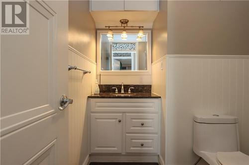 439 Paris Street, Sudbury, ON - Indoor Photo Showing Bathroom