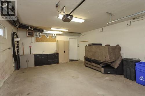 439 Paris Street, Sudbury, ON - Indoor Photo Showing Garage