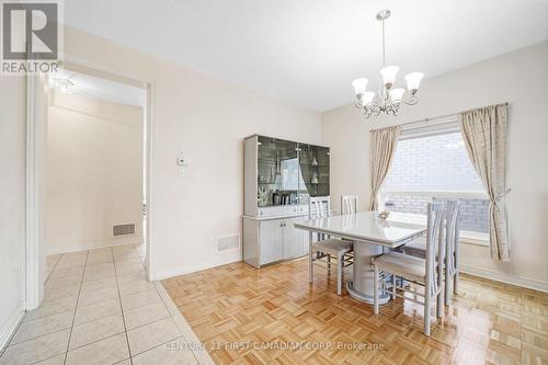 281 Sunny Meadow Boulevard, Brampton (Sandringham-Wellington), ON - Indoor Photo Showing Dining Room