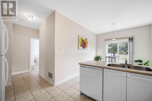 281 Sunny Meadow Boulevard, Brampton (Sandringham-Wellington), ON - Indoor Photo Showing Kitchen With Double Sink