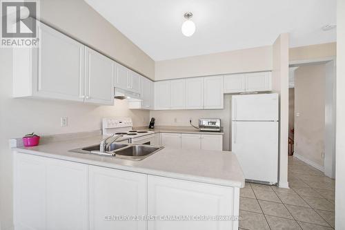 281 Sunny Meadow Boulevard, Brampton (Sandringham-Wellington), ON - Indoor Photo Showing Kitchen With Double Sink