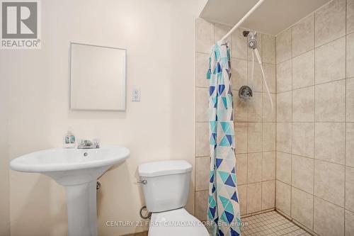 281 Sunny Meadow Boulevard, Brampton (Sandringham-Wellington), ON - Indoor Photo Showing Bathroom