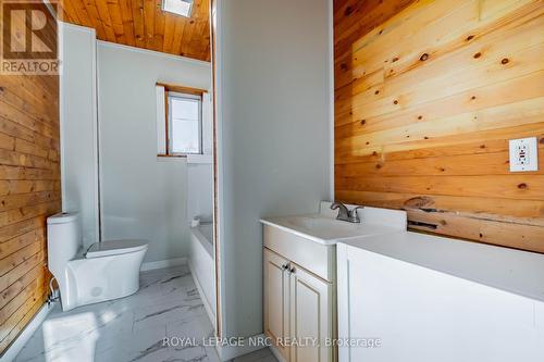 60 Margery Road, Welland (768 - Welland Downtown), ON - Indoor Photo Showing Bathroom