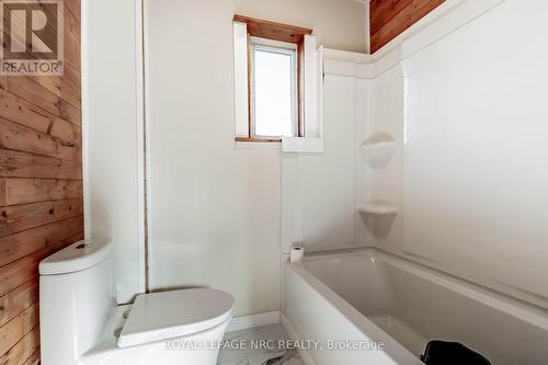 60 Margery Road, Welland (768 - Welland Downtown), ON - Indoor Photo Showing Bathroom