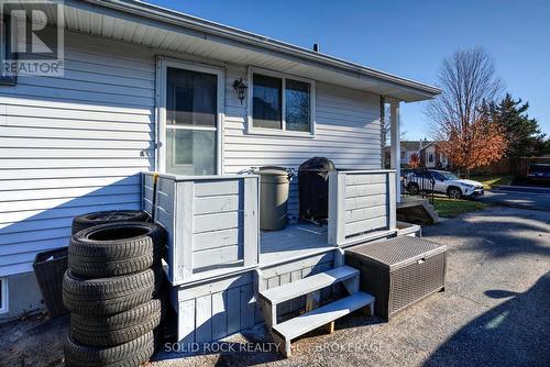 33 Derby Gate Crescent, Kingston (East Of Sir John A. Blvd), ON - Outdoor With Exterior