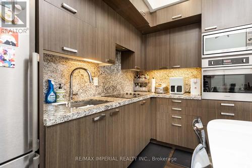 106 - 120 Harrison Garden Boulevard, Toronto, ON - Indoor Photo Showing Kitchen With Upgraded Kitchen