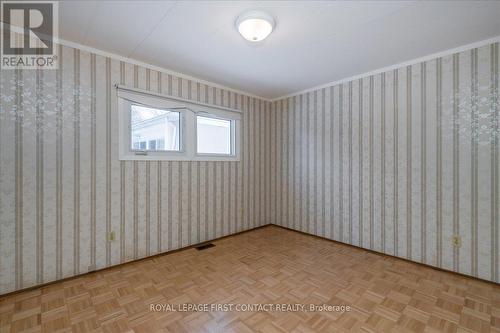 15 Flora Drive, Innisfil, ON - Indoor Photo Showing Other Room