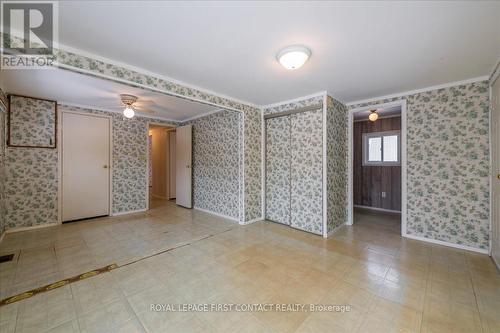 15 Flora Drive, Innisfil, ON - Indoor Photo Showing Other Room