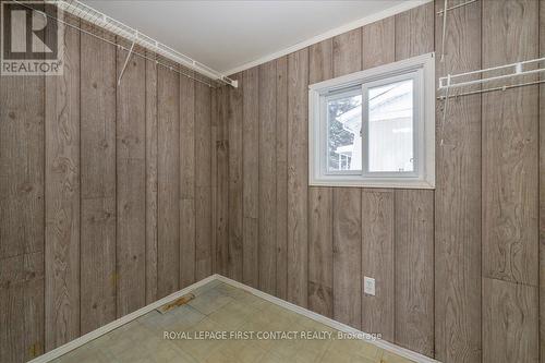 15 Flora Drive, Innisfil, ON - Indoor Photo Showing Other Room