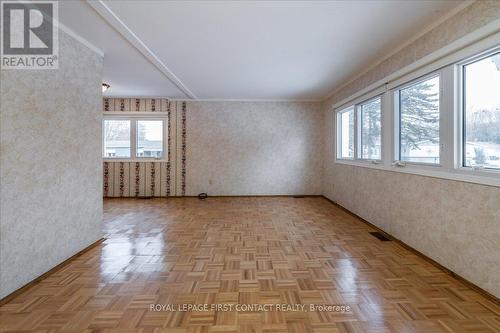 15 Flora Drive, Innisfil, ON - Indoor Photo Showing Other Room