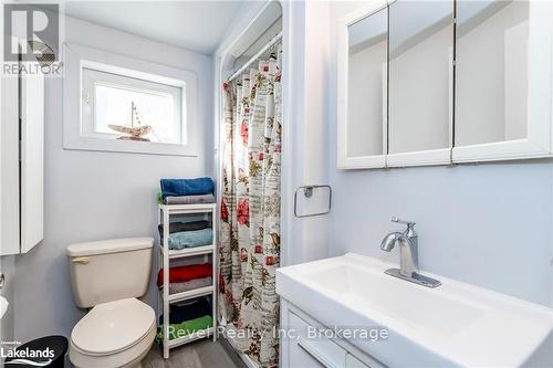 4 Schooner Lane, Tay, ON - Indoor Photo Showing Bathroom