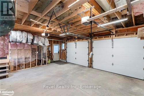 4 Schooner Lane, Tay, ON - Indoor Photo Showing Garage