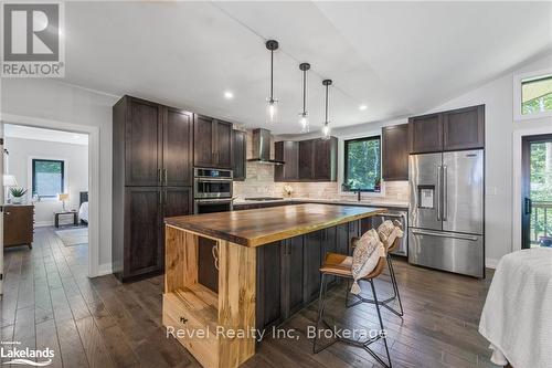 704 Rue Lafontaine Road, Tiny, ON - Indoor Photo Showing Kitchen With Upgraded Kitchen