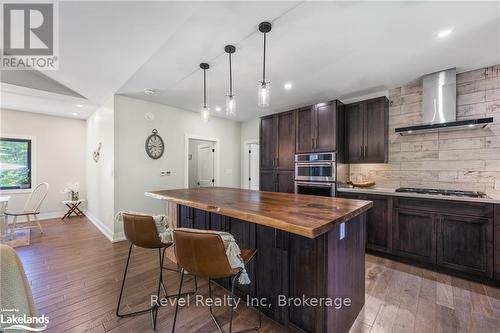 704 Rue Lafontaine Road, Tiny, ON - Indoor Photo Showing Kitchen With Upgraded Kitchen