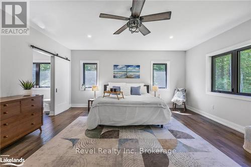 704 Rue Lafontaine Road, Tiny, ON - Indoor Photo Showing Bedroom