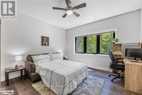 704 Rue Lafontaine Road, Tiny, ON - Indoor Photo Showing Bedroom