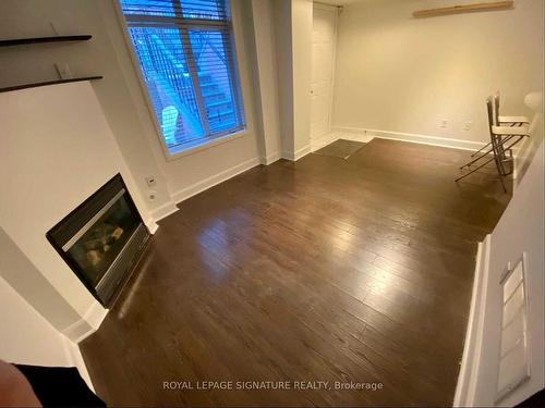 140-415 Jarvis St, Toronto, ON - Indoor Photo Showing Other Room With Fireplace