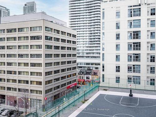 804-22 Wellesley St E, Toronto, ON - Outdoor With Balcony With Facade