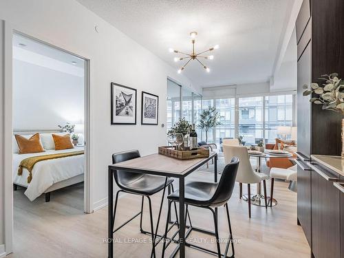 508-90 Queens Wharf Rd, Toronto, ON - Indoor Photo Showing Dining Room