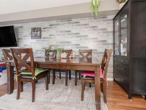 106-1001 Cedarglen Gate, Mississauga, ON - Indoor Photo Showing Dining Room