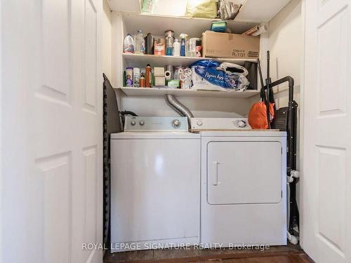 106-1001 Cedarglen Gate, Mississauga, ON - Indoor Photo Showing Laundry Room