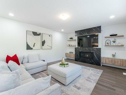 127 Court Dr, Brant, ON - Indoor Photo Showing Living Room With Fireplace