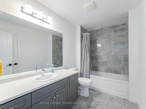 127 Court Dr, Brant, ON - Indoor Photo Showing Bathroom