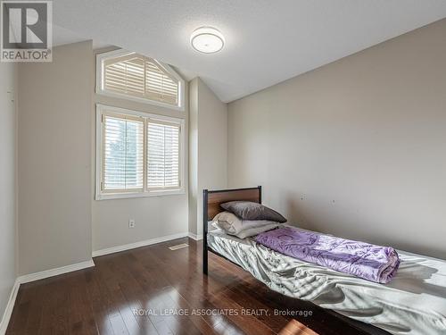 5439 Razor Bill Court, Mississauga, ON - Indoor Photo Showing Bedroom