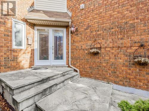 5439 Razor Bill Court, Mississauga, ON - Outdoor With Exterior