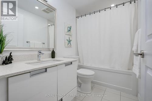 601 - 75 Eglinton Avenue W, Mississauga, ON - Indoor Photo Showing Bathroom