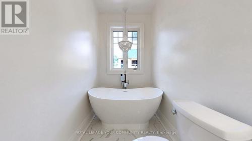 518 Bayport Boulevard, Midland, ON - Indoor Photo Showing Bathroom