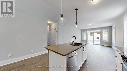 518 Bayport Boulevard, Midland, ON - Indoor Photo Showing Kitchen With Double Sink With Upgraded Kitchen