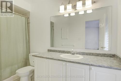 455 Postridge Drive, Oakville (1018 - Wc Wedgewood Creek), ON - Indoor Photo Showing Bathroom