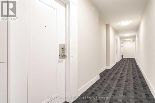 707 - 9199 Yonge Street, Richmond Hill, ON - Indoor Photo Showing Other Room