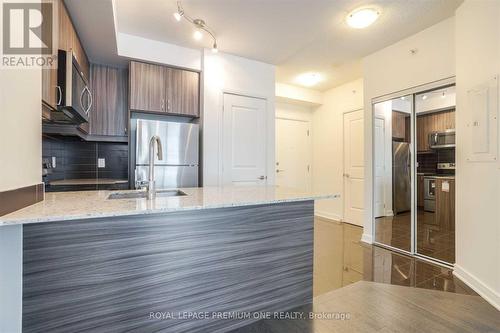 707 - 9199 Yonge Street, Richmond Hill, ON - Indoor Photo Showing Kitchen