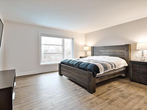 Master bedroom - 1720 Rue De Moncours, Chambly, QC - Indoor Photo Showing Bedroom