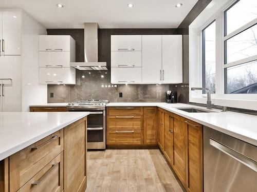 Kitchen - 1720 Rue De Moncours, Chambly, QC - Indoor Photo Showing Kitchen With Upgraded Kitchen