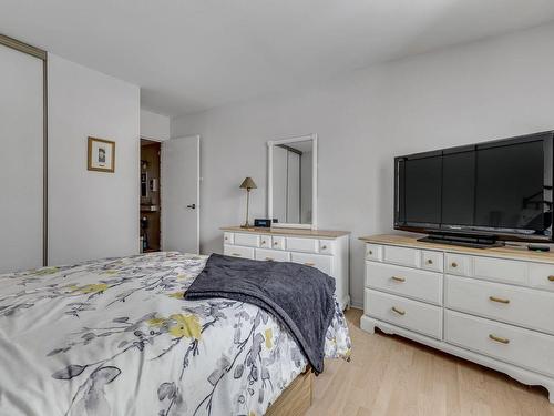 Master bedroom - 201-855 Rue Grandjean, Québec (Sainte-Foy/Sillery/Cap-Rouge), QC - Indoor Photo Showing Bedroom