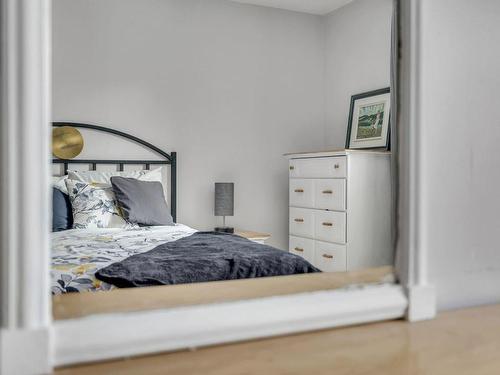 Master bedroom - 201-855 Rue Grandjean, Québec (Sainte-Foy/Sillery/Cap-Rouge), QC - Indoor Photo Showing Bedroom