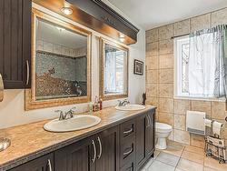 Ensuite bathroom - 