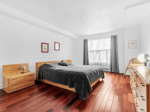 Bedroom - 208-1490 Boul. De L'Entente, Québec (La Cité-Limoilou), QC - Indoor Photo Showing Bedroom