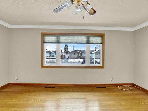 2615 Donald Street E, Thunder Bay, ON - Indoor Photo Showing Other Room