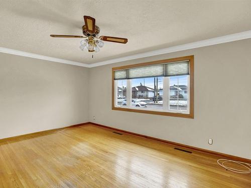 2615 Donald Street E, Thunder Bay, ON - Indoor Photo Showing Other Room