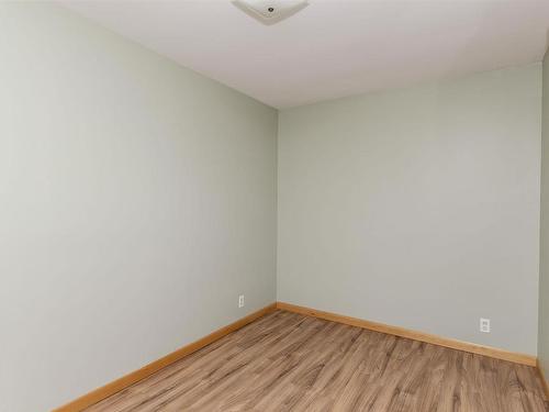 2615 Donald Street E, Thunder Bay, ON - Indoor Photo Showing Other Room